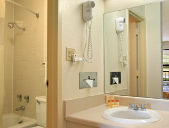 Days Inn Bristol Medical Cente מראה חיצוני תמונה